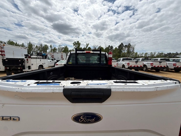 2015-ford-f150-xl-image-6