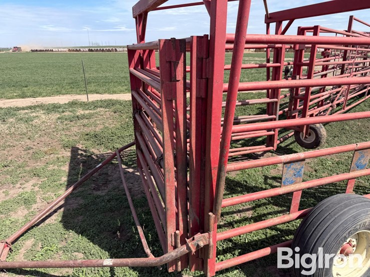 diamond-w-portable-folding-livestock-corral-image-12