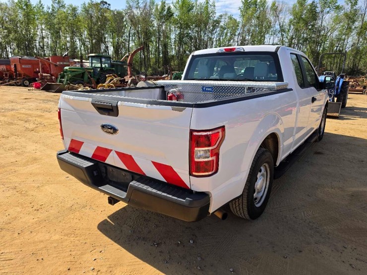 2019-ford-f150-xl-image-3