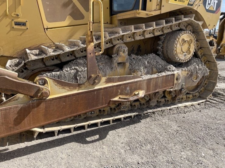 2015-caterpillar-d8t-image-24