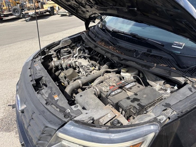 2017-ford-explorer-image-6