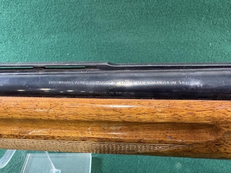 browning-light-twelve-12ga-shotgun-image-13