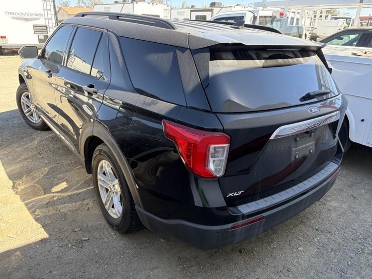 2022-ford-explorer-image-4