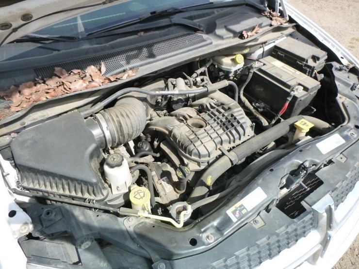 2014-dodge-grand-caravan-image-32