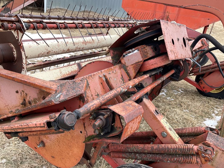 hesston-1014-image-8