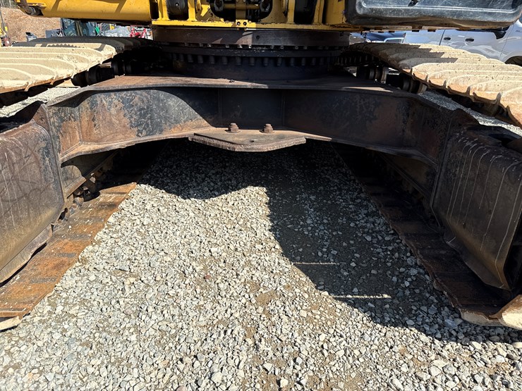 2011-caterpillar-336e-image-30