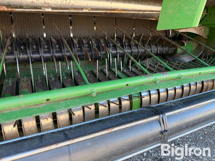 2024-john-deere-561m-image-20