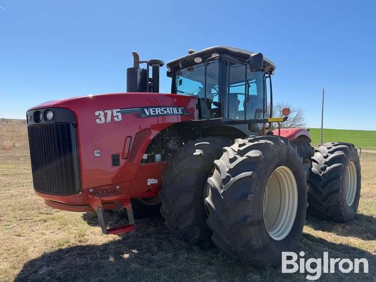 2012-versatile-375-image-3