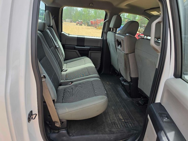 2017-ford-f150-xl-image-8