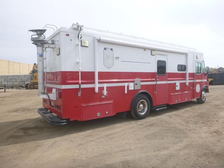 2005-freightliner-mt55-image-3