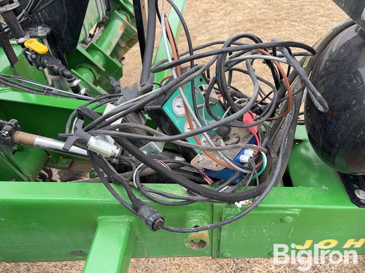 john-deere-7000-image-15