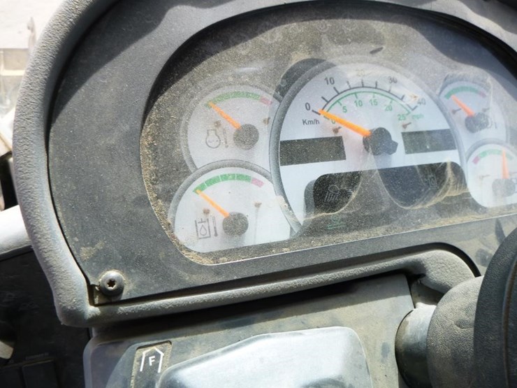 2004-caterpillar-924gz-image-12