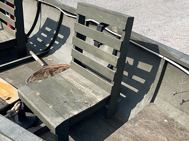 rare-super-nice-wood-reelfoot-lake-calhouns--stump-jumper-boat-with-original-seats-with-trailer-image-5