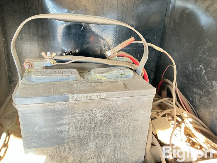 2009-titan-trailer-image-18