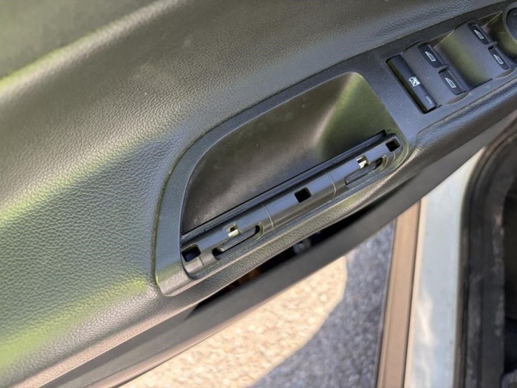 2014-ford-escape-se-image-13