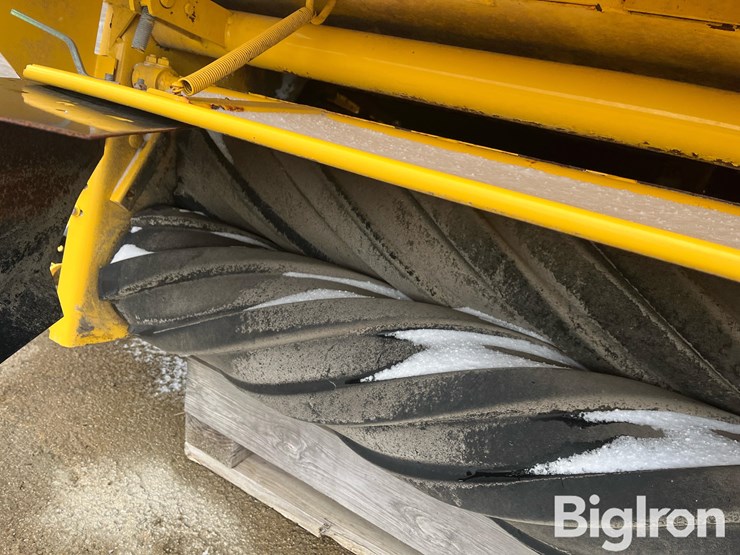 2014-new-holland-720hd-image-17