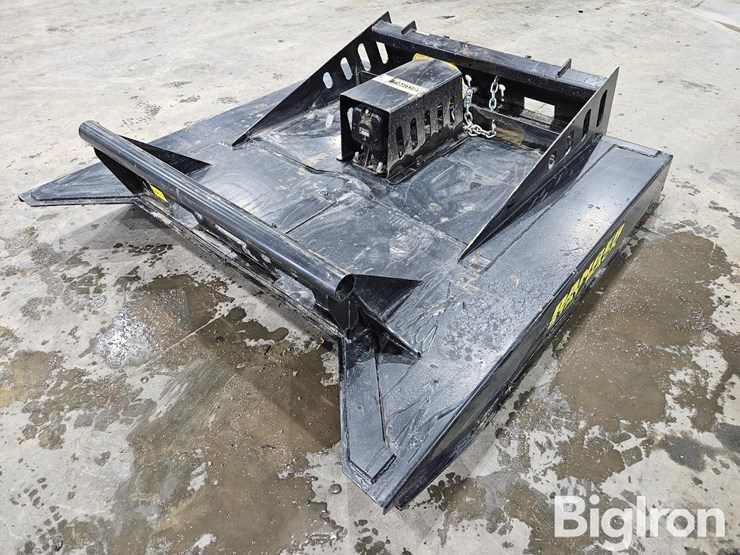 2025-massey-ferguson-730-image-1