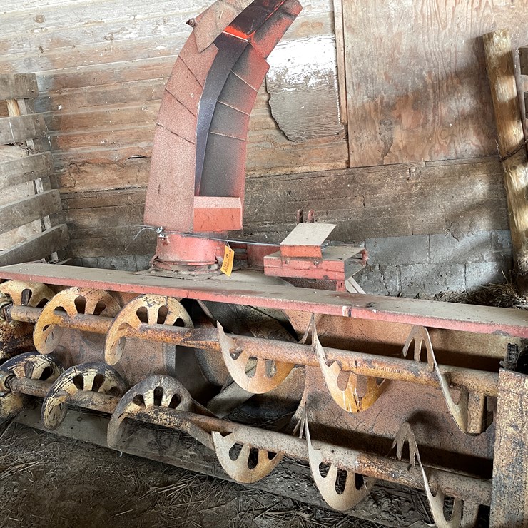 #2385 • New Idea AVCO Snowblower