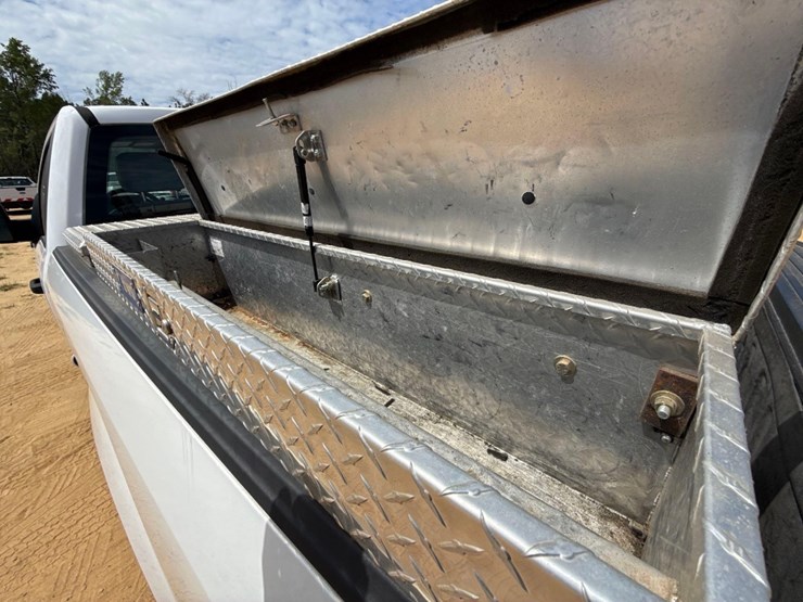 2019-ford-f150-xl-image-6