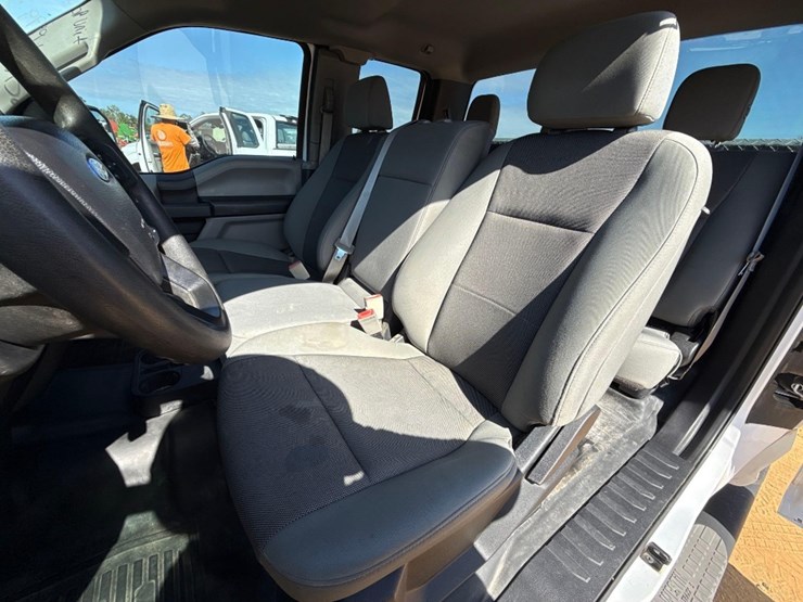 2019-ford-f150-xl-image-16