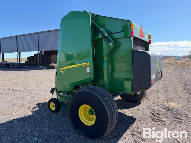 2022-john-deere-560m-image-7