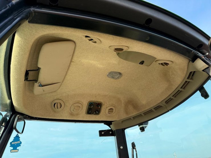 john-deere-3033r-image-37