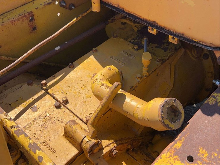 caterpillar-r2-image-22