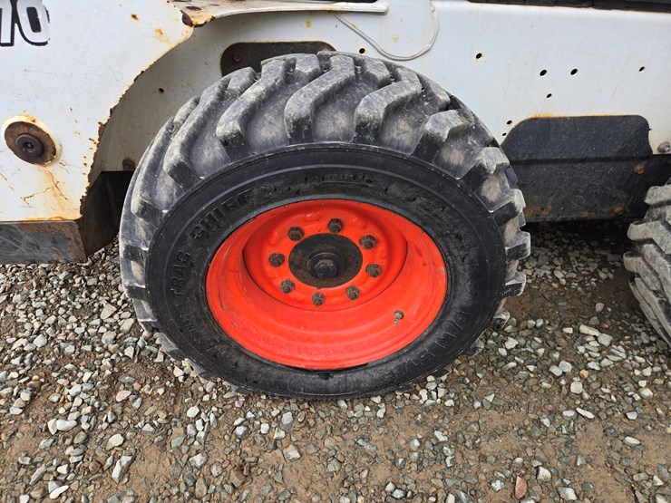 2017-bobcat-s570-image-54