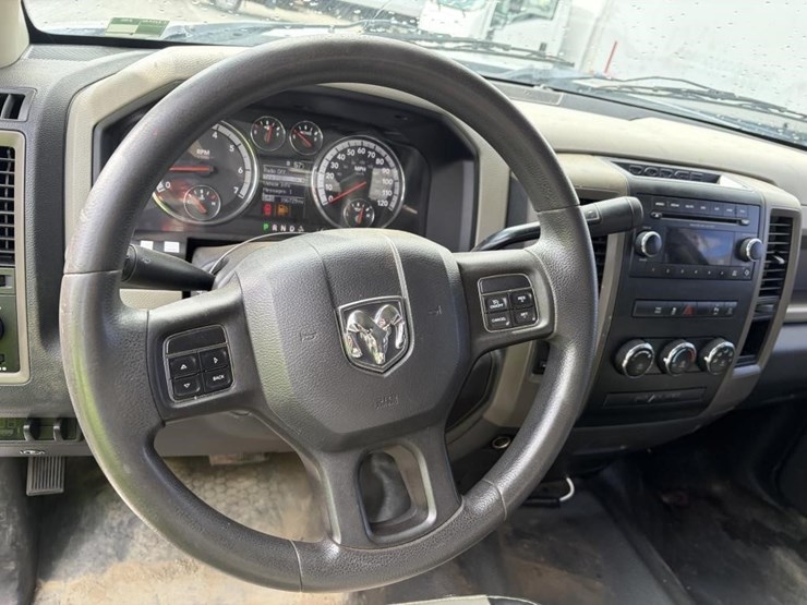 2012-dodge-2500-image-14