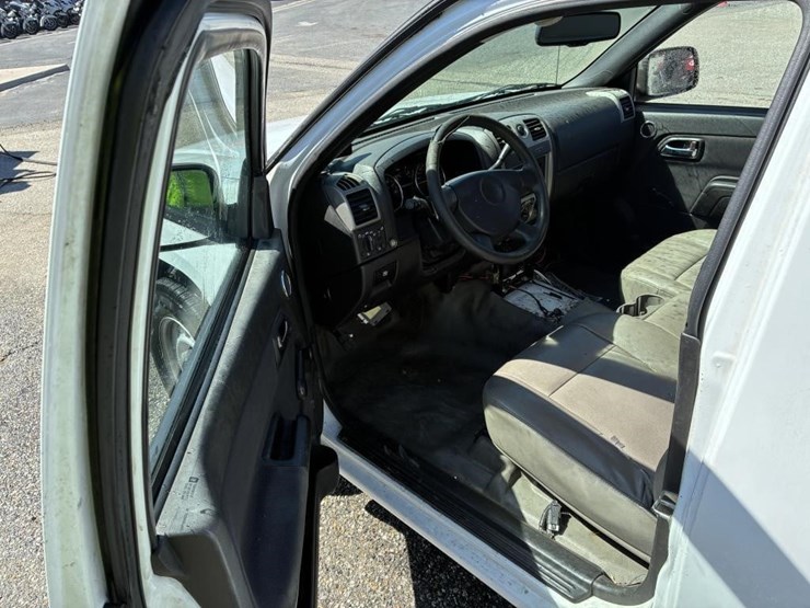 2011-chevrolet-colorado-image-10