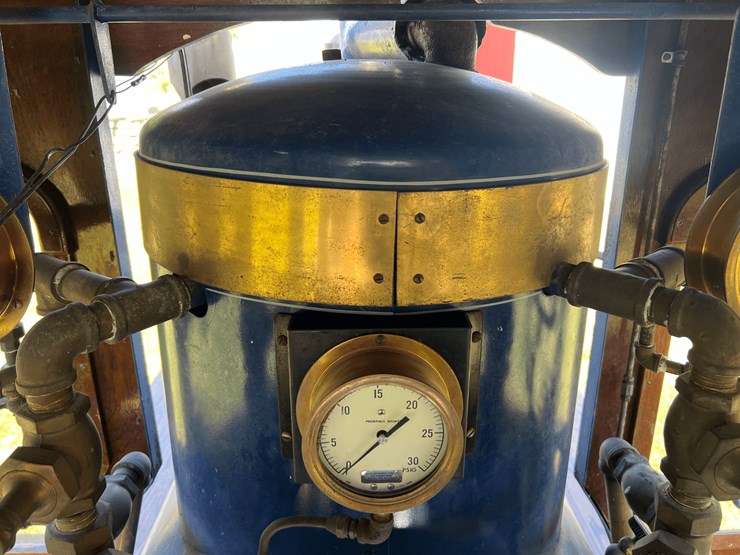 frick-steam-locomotive-with-track-image-129