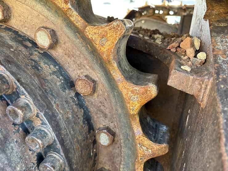 2011-caterpillar-336e-image-92