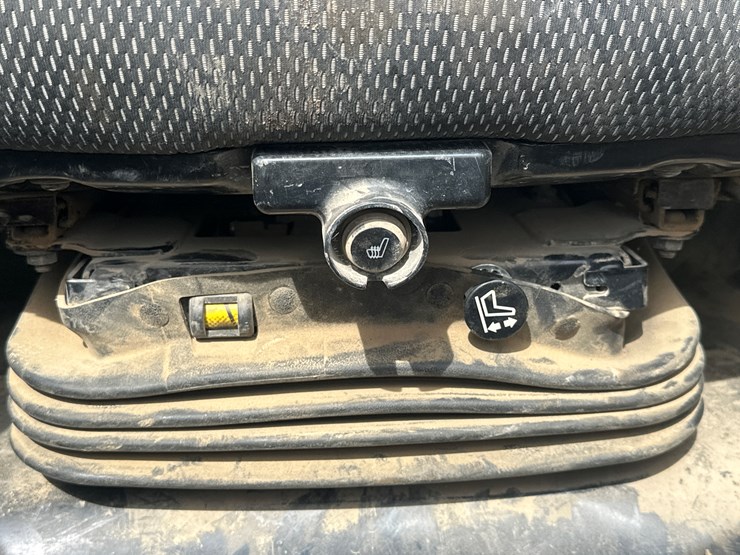 2019-caterpillar-259d3-image-41