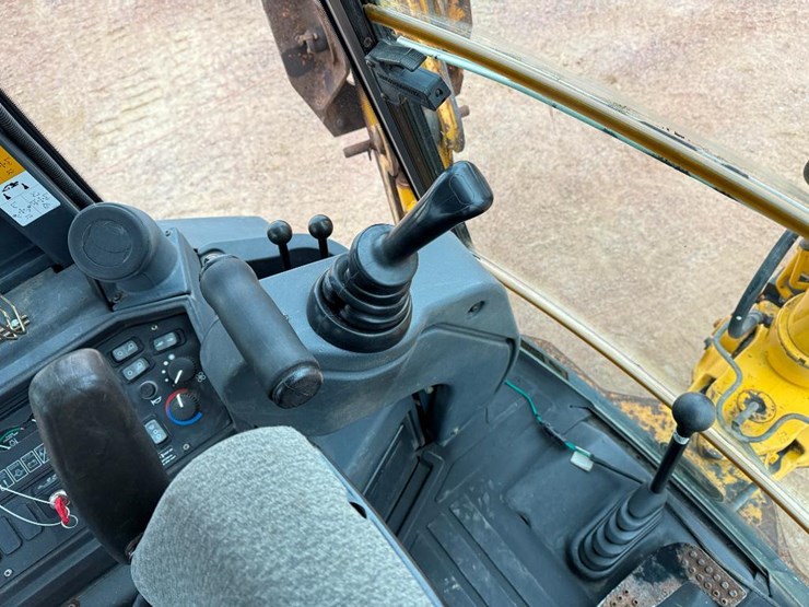 john-deere-410-image-47