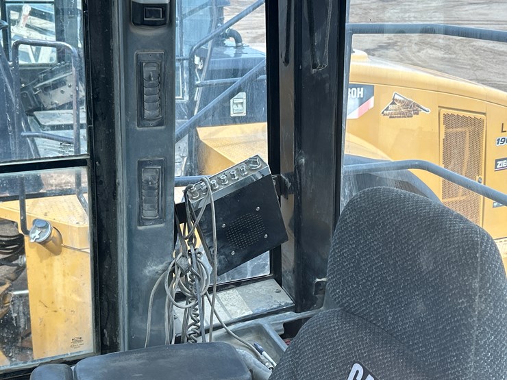 caterpillar-980g-image-52