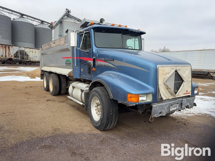 1992-international-9400-image-3