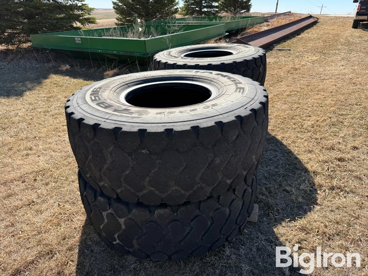 20.5r25-payloader-tires-image-2