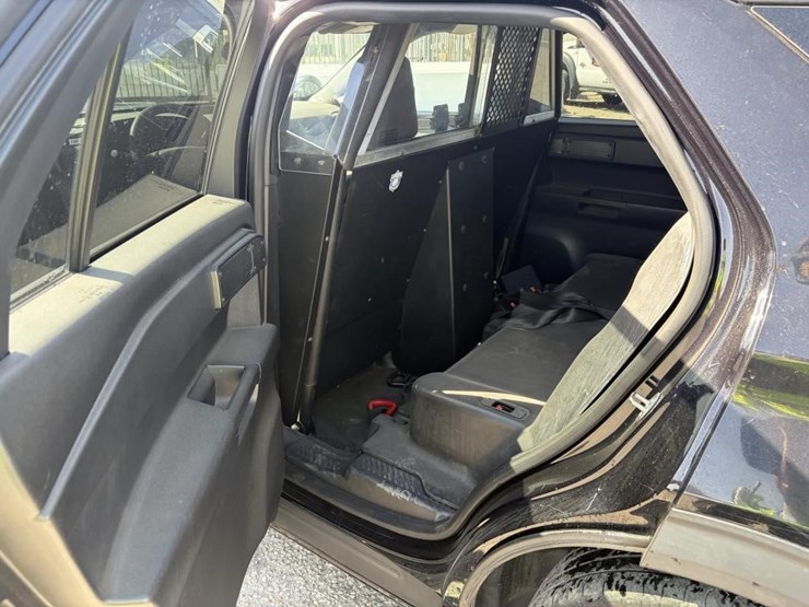 2020-ford-explorer-police-interceptor-image-11