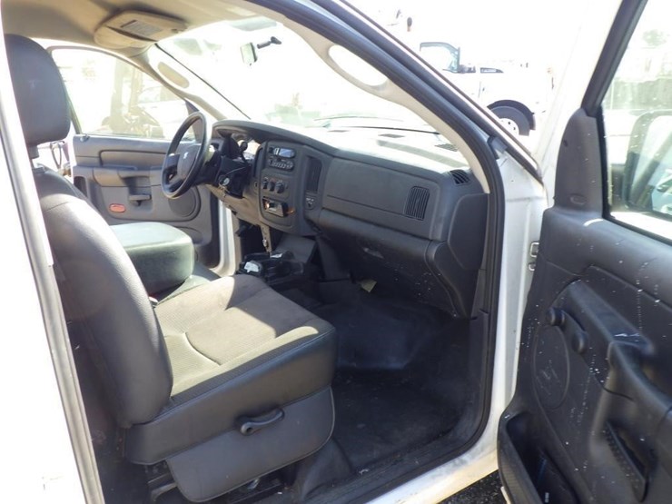 2004-dodge-ram-2500-image-6