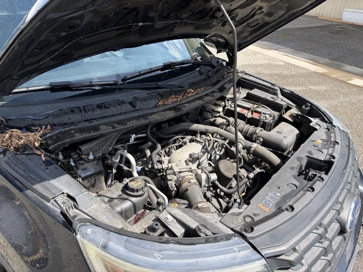 2017-ford-explorer-image-7