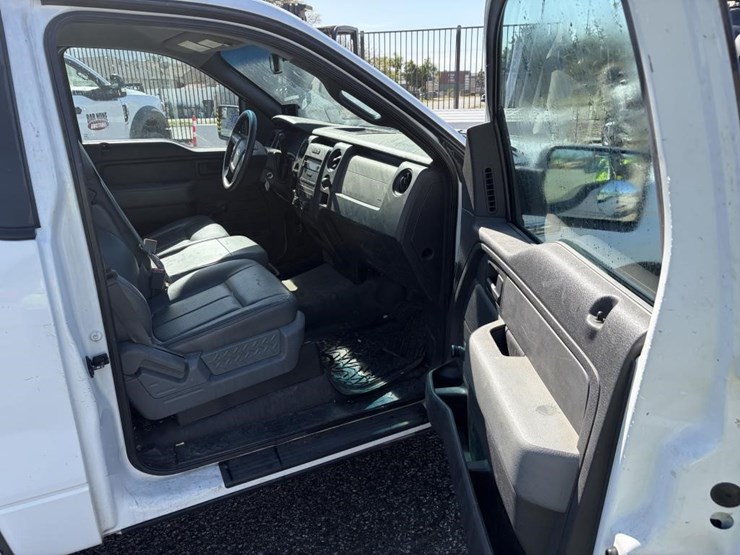 2013-ford-f150-xl-image-9