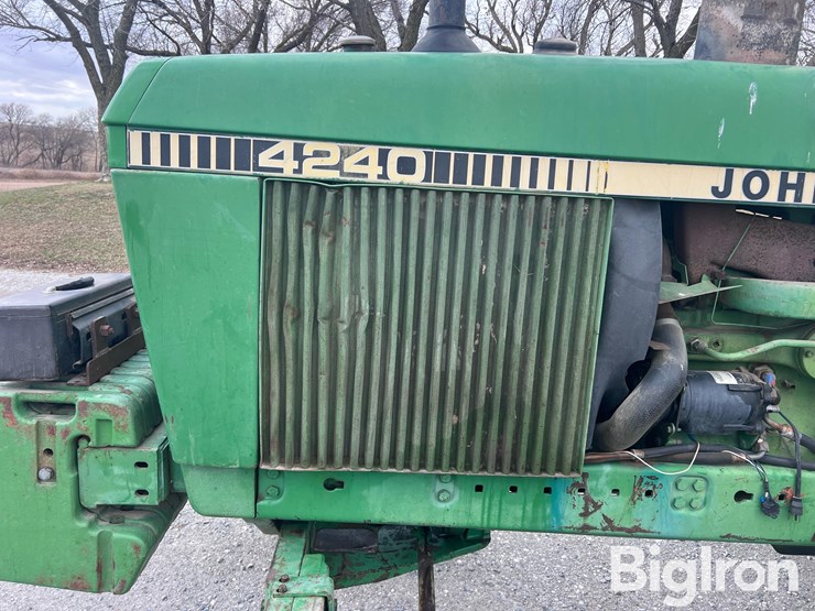 1982-john-deere-4240-image-14