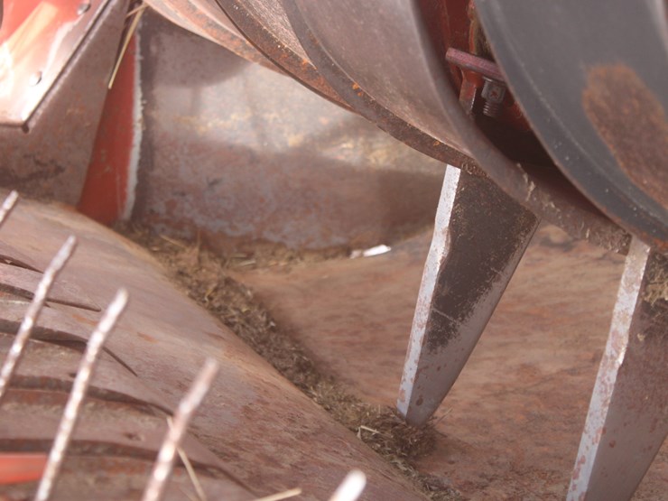 hesston-4910-image-21