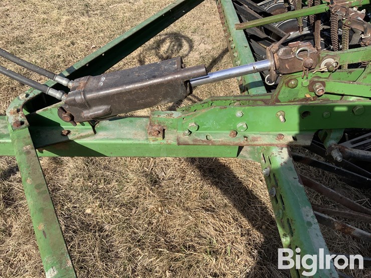 john-deere-8300-image-12