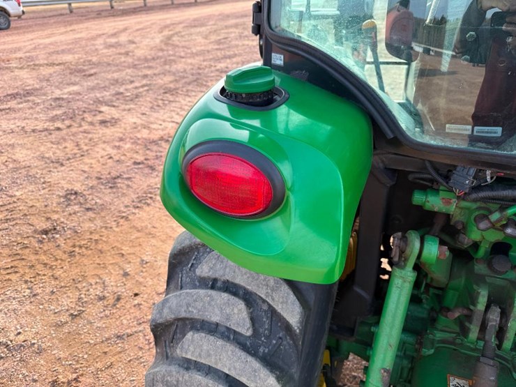 john-deere-3033r-image-23