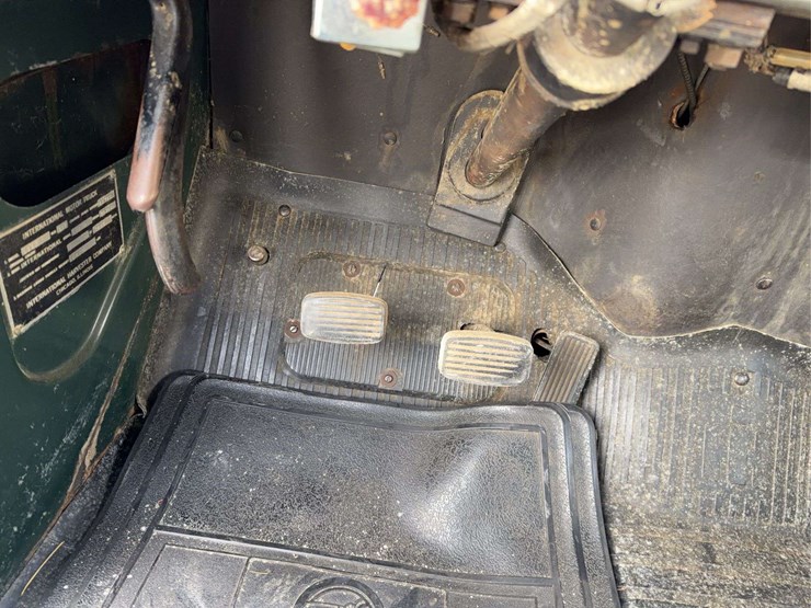 1951-international-l-112-image-23