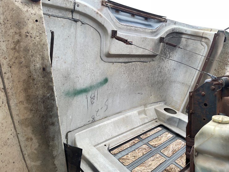 #113-•-1982-international-1754-single-axle-grain-truck-(has-wi-title)-image-38