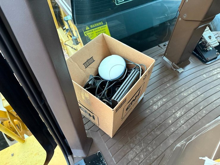 ag-chem-rogator-664-image-56