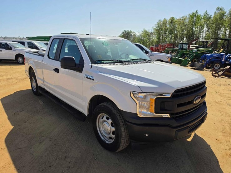 2018-ford-f150-xl-image-4