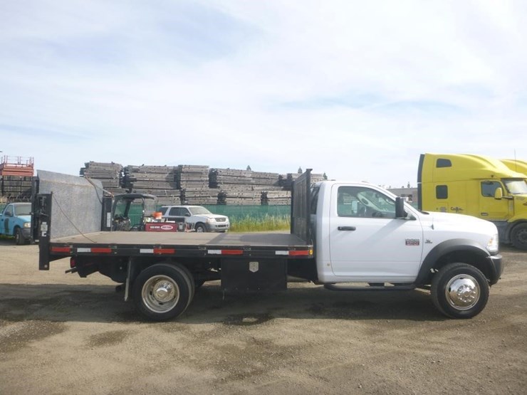 2012-dodge-ram-5500-image-6